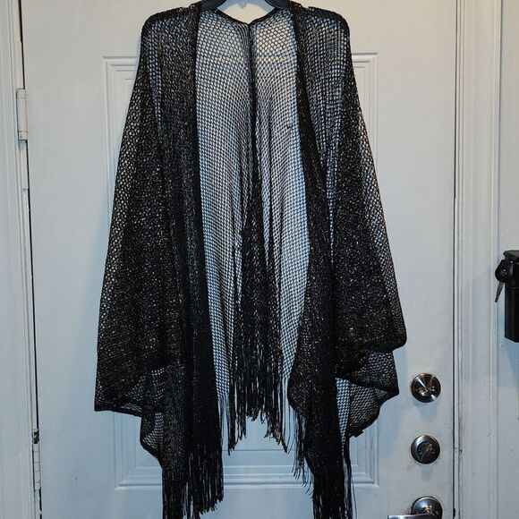 Open Cape  - Picture 1 of 3